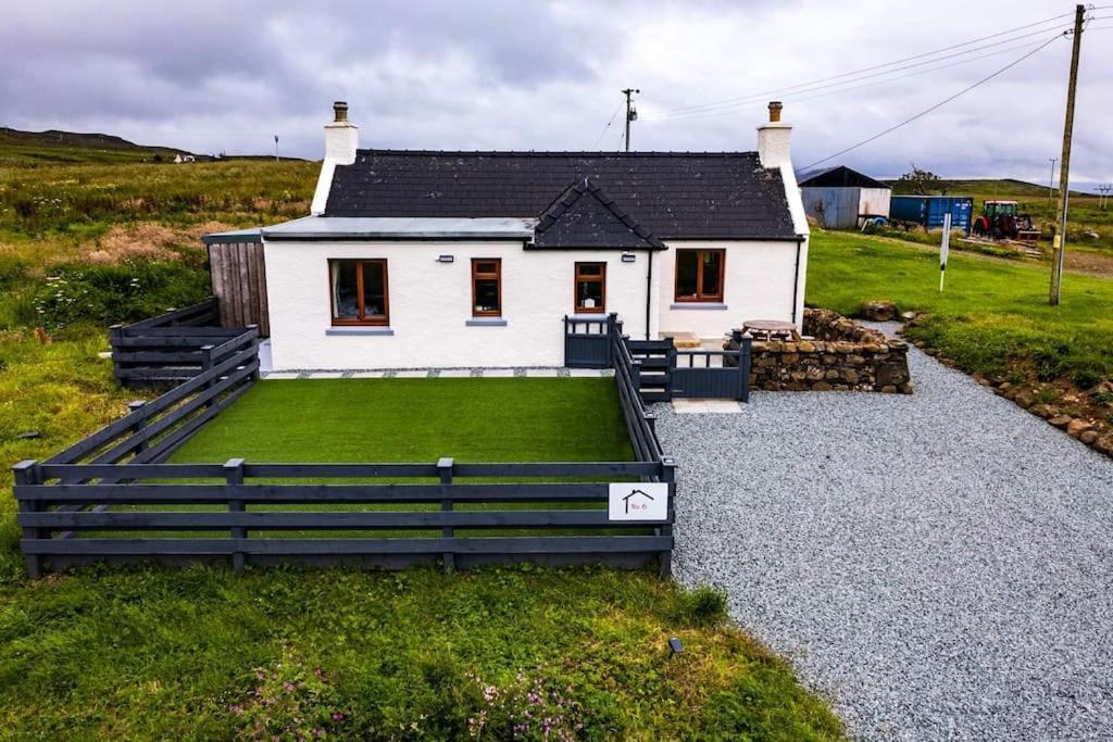 No. 6 - The Little House That Gives A Hug Holiday home *